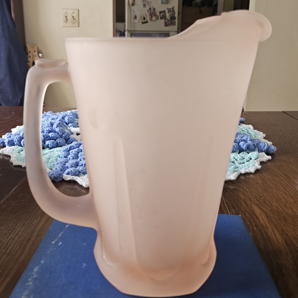 Vgt Indiana Glass Tiara Exclusive Pink Frosted Glass Pitcher